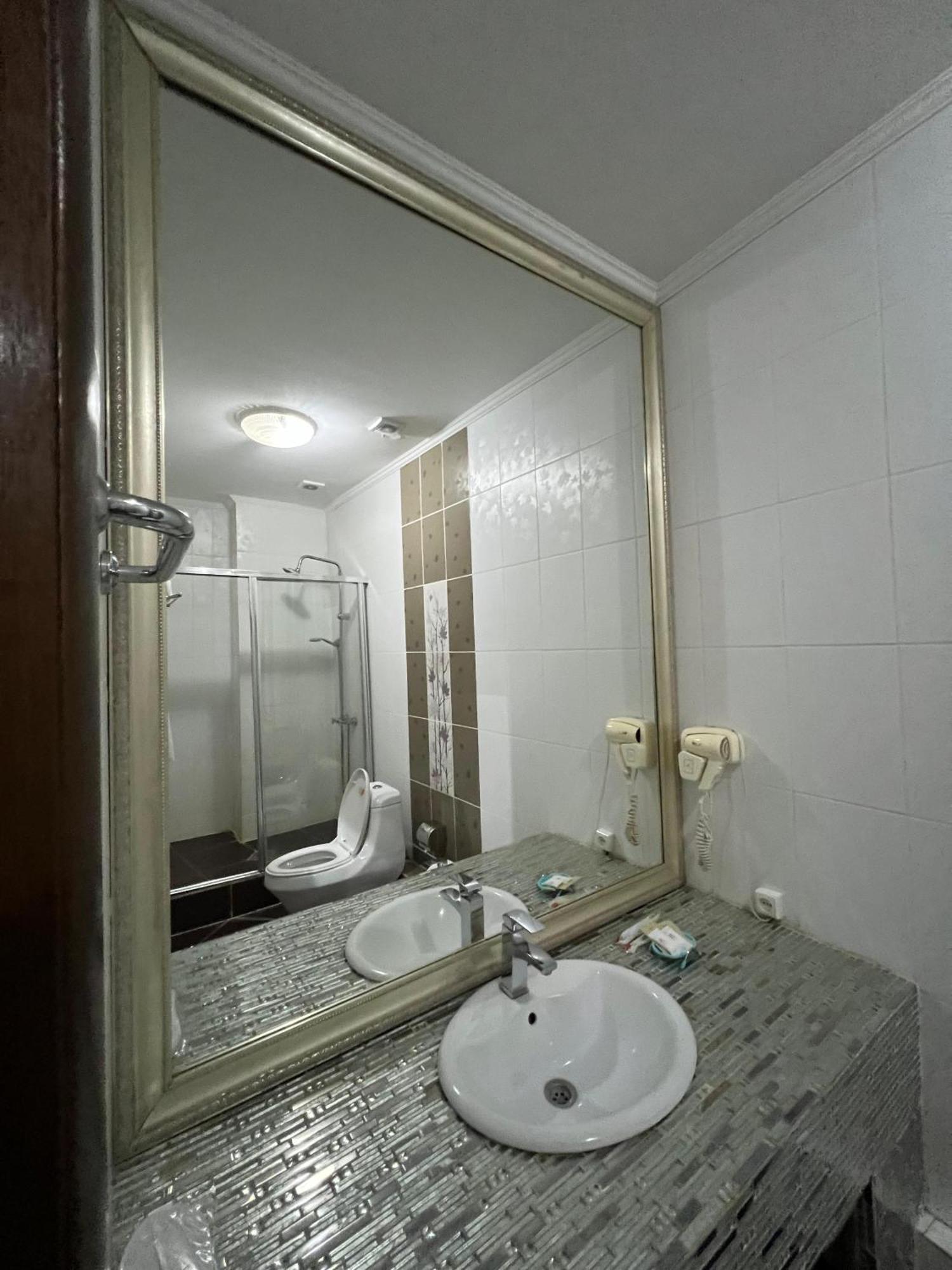 Sary Arka Hotel Shymkent Habitación foto